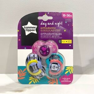 🔵3/$25 NEW Tommee Tippee Day & Night Glow-In-The-Dark Pacifier (18-36M)